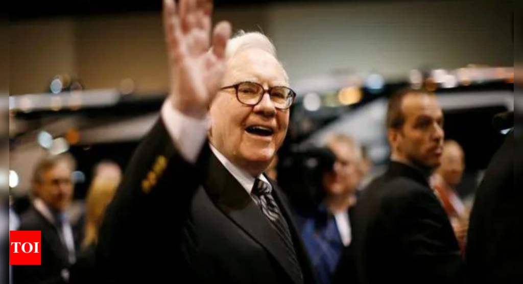 Warren Buffett readies for big bets, How Berkshire Hathaway plans to utilize $321 Billion cash reserve - The Times of India